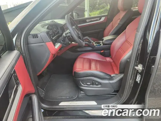 Porsche Cayenne 2024 — Photo 10/20