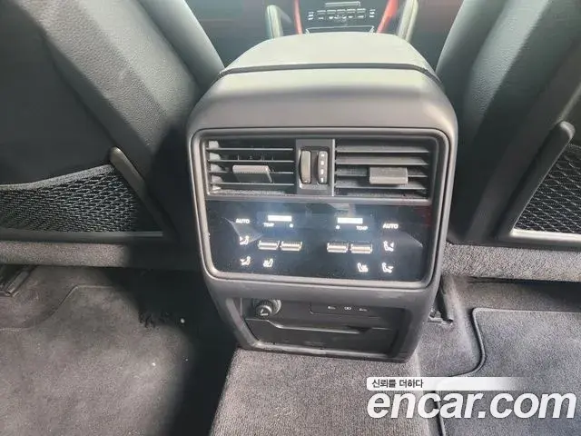 Porsche Cayenne 2024 — Photo 19/20