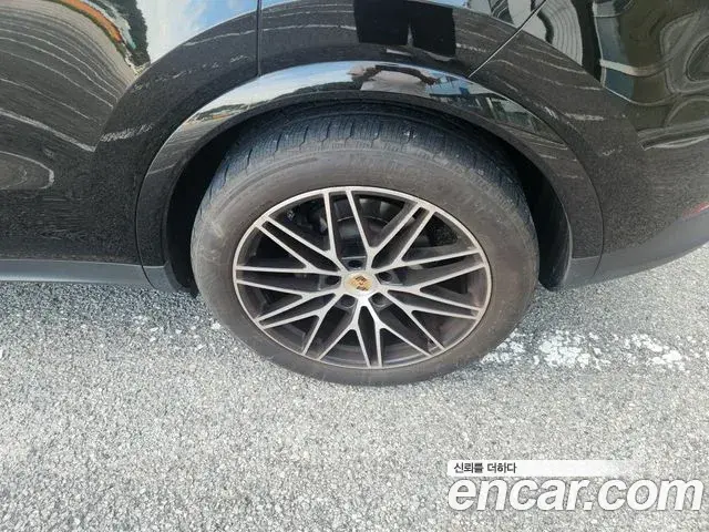 Porsche Cayenne 2024 — Photo 5/20