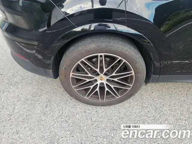 Porsche Cayenne 2024 — Photo 16/20
