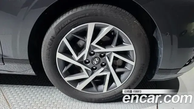 Hyundai Grandeur Hybrid 2023 — ფოტო 12/20