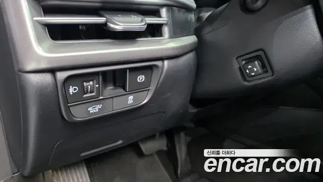 Hyundai Grandeur Hybrid 2023 — ფოტო 9/20