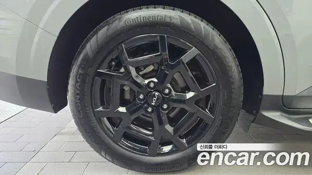 Kia Carnival 2024 — Şəkil 8/33