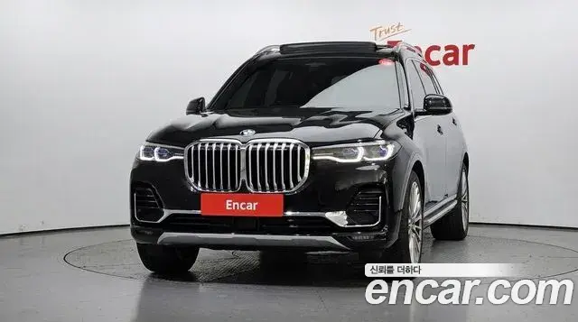 BMW X7 2022 — Фото 3/20