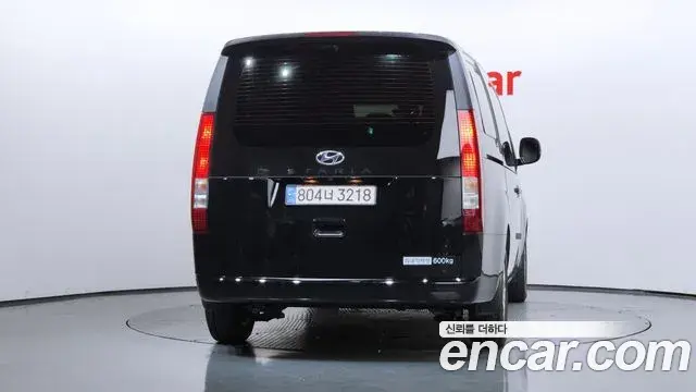 Hyundai Staria 2023 — Фото 4/20