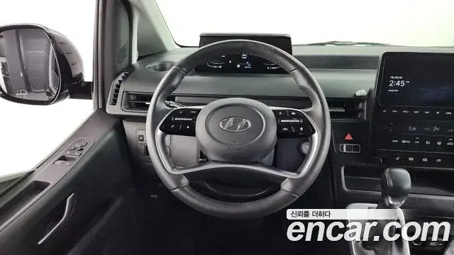 Hyundai Staria 2023 — Фото 13/20