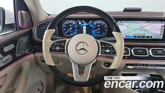 Mercedes-Benz GLS-Class 2023 — ფოტო 18/32
