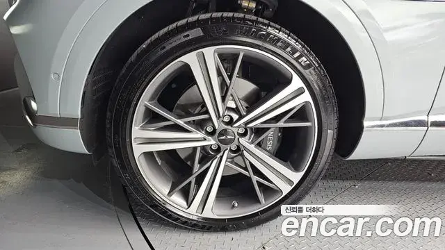 Genesis GV80 Coupe 2025 — ფოტო 14/20