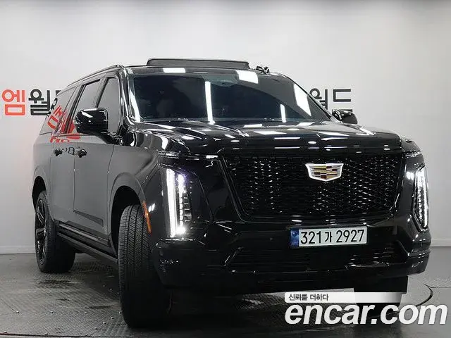 Cadillac Escalade 2025 — Фото 1/20