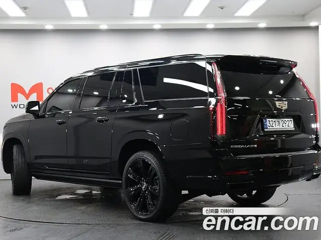 Cadillac Escalade 2025 — Фото 2/20