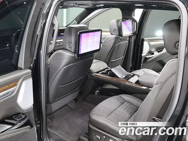 Cadillac Escalade 2025 — Фото 14/20
