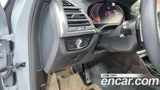 BMW X4 2024 — ფოტო 31/35