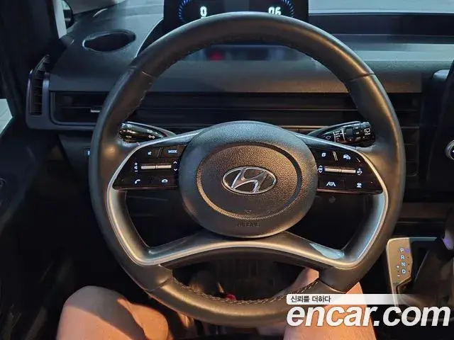 Hyundai Staria 2022 — Фото 6/18