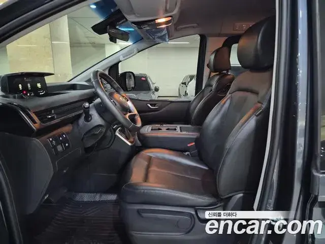 Hyundai Staria 2022 — Фото 10/18