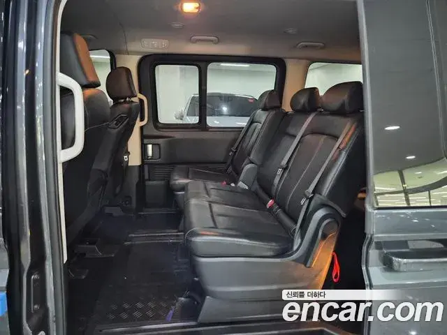 Hyundai Staria 2022 — Фото 11/18