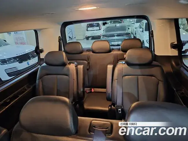 Hyundai Staria 2022 — Фото 12/18