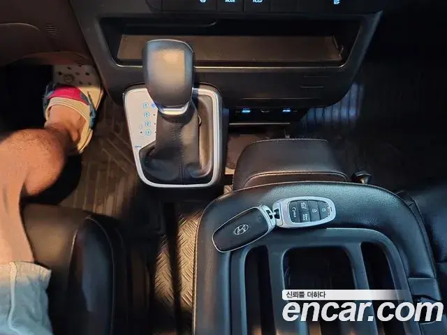 Hyundai Staria 2022 — Фото 13/18