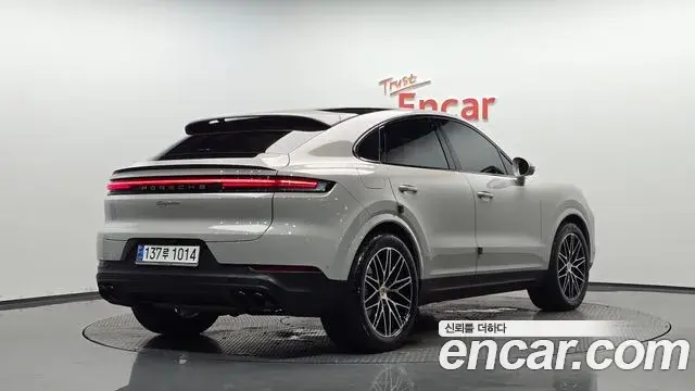 Porsche Cayenne 2023 — Şəkil 15/36