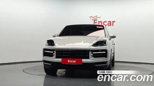 Porsche Cayenne 2023 — Şəkil 23/36