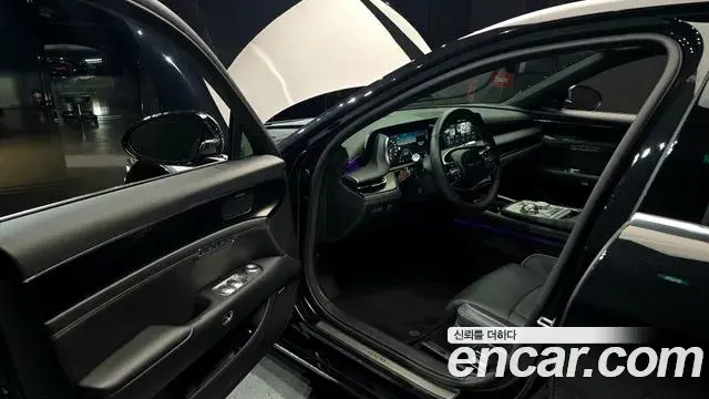 Genesis G90 2023 — ფოტო 17/32