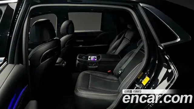 Genesis G90 2023 — ფოტო 9/32