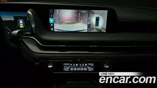Genesis G90 2023 — ფოტო 8/32