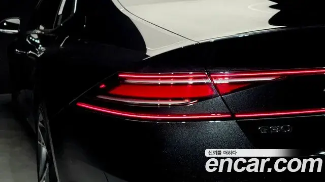 Genesis G90 2023 — ფოტო 28/32