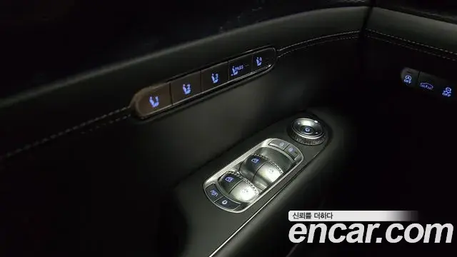 Genesis G90 2023 — ფოტო 16/32