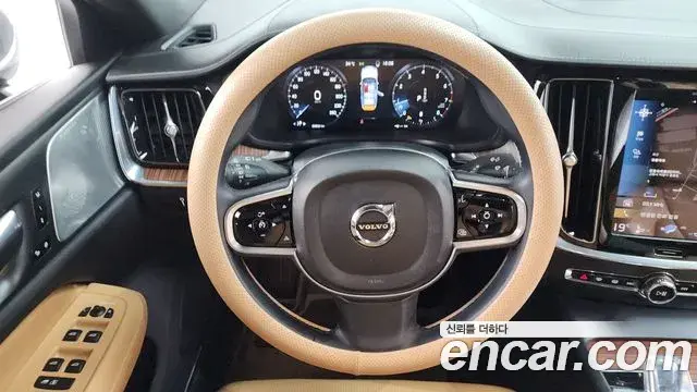 Volvo S60 2021 — Şəkil 34/34