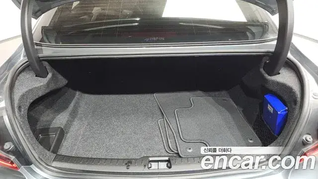 Volvo S60 2021 — Şəkil 23/34