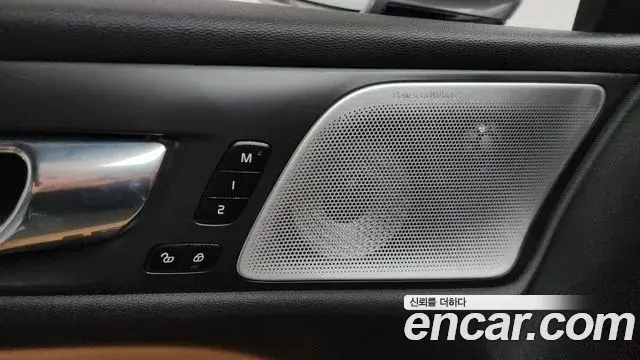Volvo S60 2021 — Şəkil 21/34