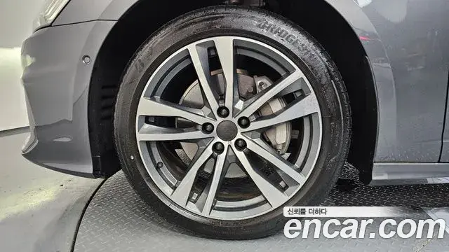Audi A6 2023 — Photo 15/34
