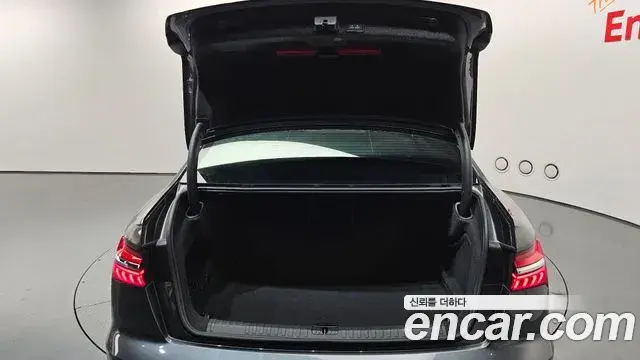 Audi A6 2023 — Photo 11/34