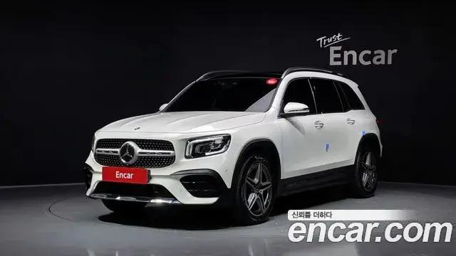 Mercedes-Benz GLB-Class 2022 — Şəkil 27/32