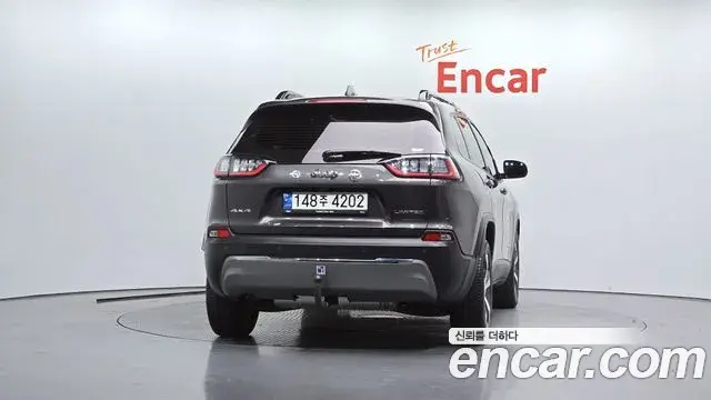 Jeep Cherokee 2022 — Photo 30/30