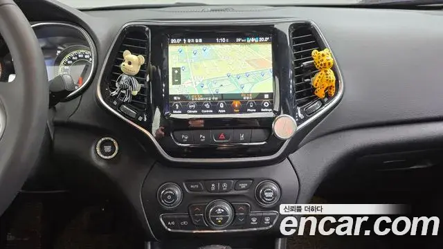 Jeep Cherokee 2022 — Photo 26/30