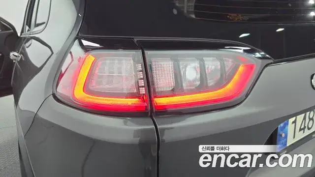 Jeep Cherokee 2022 — Photo 8/30
