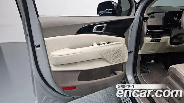 Kia Carnival 2024 — Şəkil 11/30