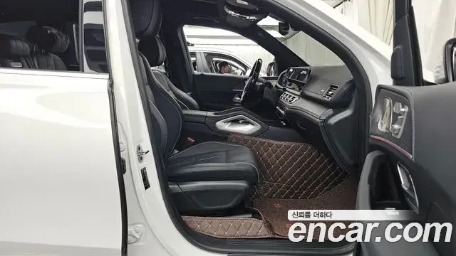 Mercedes-Benz GLS-Class 2024 — Photo 8/39