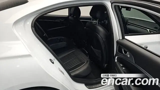 Genesis G70 2019 — ფოტო 3/35