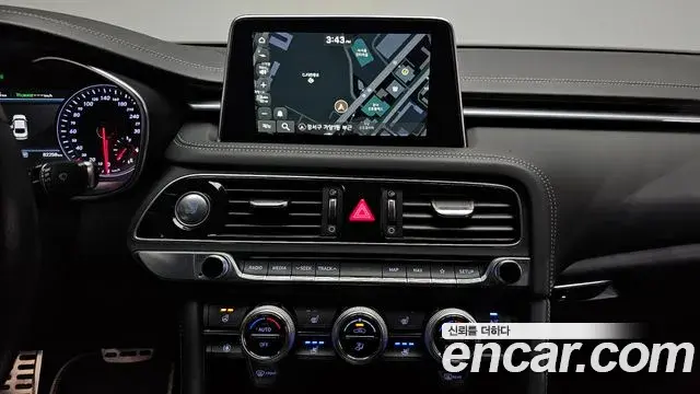 Genesis G70 2019 — ფოტო 19/35