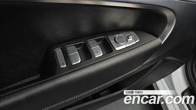 Genesis G70 2019 — ფოტო 22/35