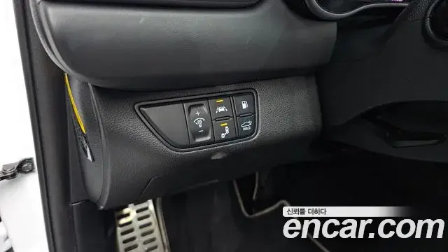 Genesis G70 2019 — ფოტო 16/35