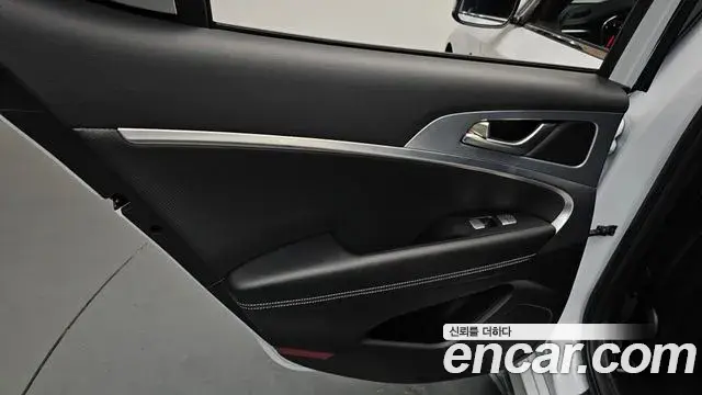Genesis G70 2019 — ფოტო 18/35
