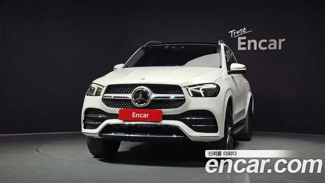 Mercedes-Benz GLE-Class 2023 — ფოტო 29/36