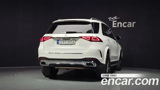 Mercedes-Benz GLE-Class 2023 — ფოტო 30/36