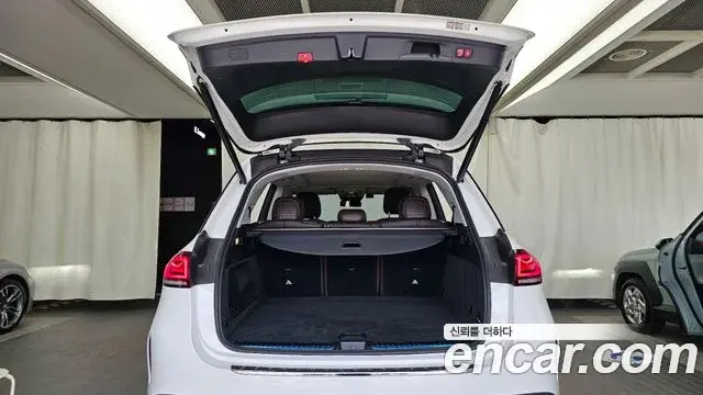 Mercedes-Benz GLE-Class 2023 — ფოტო 33/36