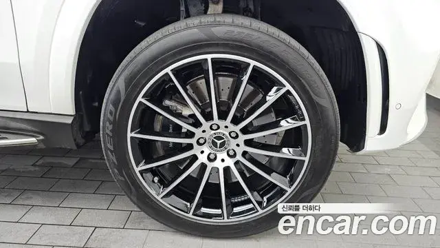 Mercedes-Benz GLE-Class 2023 — ფოტო 28/36