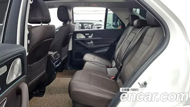 Mercedes-Benz GLE-Class 2023 — ფოტო 26/36