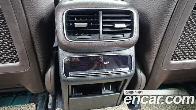 Mercedes-Benz GLE-Class 2023 — ფოტო 13/36